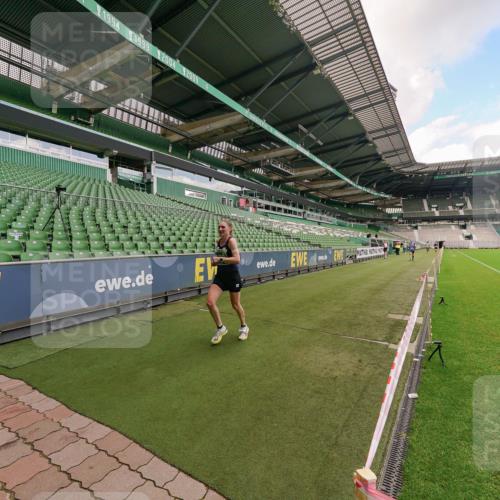 13.09.2026 - 21. swb-Marathon Bremen Michael Burmester http://msf.ph/oto/10302768 13.09.2026 12:37:53 Laufen im Stadion 277, 346, 466, 658, 895, 1090, 1118, 1320, 1323, 1385, 1485, 1583, 1604, 1754, 1911, 2073, 2141, 2352, 2585, 2670, 3080, 3606, 3617, 6112, 7244, 7650, 7768, 8077, 8081, 8729, 9399, 9522, 9617, 250, 272, 299, 525, 919, 1089, 1212, 2072, 5428, 7741 meine-sportfotos.de