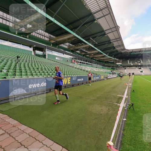 13.09.2026 - 21. swb-Marathon Bremen Michael Burmester http://msf.ph/oto/10302772 13.09.2026 12:38:01 Laufen im Stadion 277, 346, 466, 658, 895, 901, 1090, 1118, 1320, 1323, 1385, 1485, 1583, 1604, 1754, 1911, 2073, 2141, 2352, 2585, 2670, 3080, 3606, 3617, 5160, 6112, 7244, 7650, 8077, 8081, 8729, 9399, 9522, 9617, 250, 272, 299, 525, 919, 1089, 1212, 2072, 5428 meine-sportfotos.de
