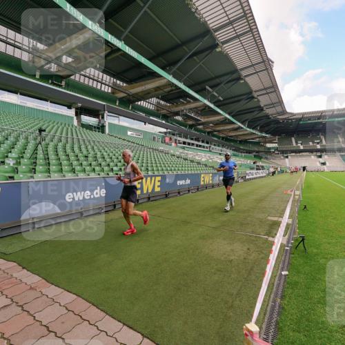 13.09.2026 - 21. swb-Marathon Bremen Michael Burmester http://msf.ph/oto/10302785 13.09.2026 12:38:31 Laufen im Stadion 277, 346, 466, 658, 895, 901, 1090, 1118, 1248, 1320, 1323, 1385, 1472, 1576, 1587, 1604, 1717, 1751, 1754, 1758, 1795, 1800, 1911, 2141, 2352, 2585, 2670, 3080, 3606, 5160, 5163, 5912, 6112, 7650, 8077, 8081, 8467, 8729, 9399, 9522, 9617, 250, 272, 299, 919, 1089, 1550, 1875, 4232, 7692 meine-sportfotos.de