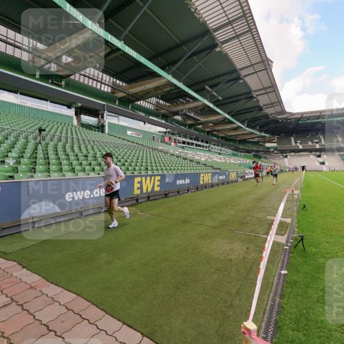 13.09.2026 - 21. swb-Marathon Bremen Michael Burmester http://msf.ph/oto/10302791 13.09.2026 12:38:40 Laufen im Stadion 277, 346, 466, 658, 807, 895, 901, 1090, 1118, 1248, 1320, 1323, 1472, 1576, 1587, 1604, 1717, 1751, 1754, 1758, 1795, 1800, 1911, 2049, 2141, 2352, 2585, 2670, 3080, 3606, 5160, 5163, 5912, 6112, 7650, 8077, 8081, 8467, 9399, 9522, 9617, 250, 272, 299, 919, 1089, 1550, 1875, 1993, 4232, 7692, 13033 meine-sportfotos.de