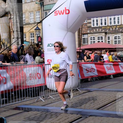 13.09.2026 - 21. swb-Marathon Bremen Tim E. http://msf.ph/oto/10302884 13.09.2026 10:45:37 Ziel 10143, 10318, 10398, 10866, 11020, 11232, 11396, 11478, 11695, 11835, 12054, 12475, 12534 meine-sportfotos.de