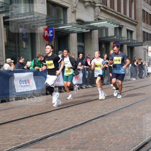 13.09.2026 - 21. swb-Marathon Bremen Strokosch-Dieckow http://msf.ph/oto/10302901 13.09.2026 10:50:59 Ziel 10381, 10471, 10515, 10544, 10763, 10808, 10825, 10862, 10887, 10984, 11339, 11503, 11537, 11801, 11973, 12051, 12133, 12424, 12548, 12552, 10200, 10267, 10537, 10764, 11076, 11087, 11170, 11339, 11625, 11626, 11753, 11961, 12004, 12052, 12070, 12179, 12303, 12351, 12407, 12488, 12560, 13544 meine-sportfotos.de