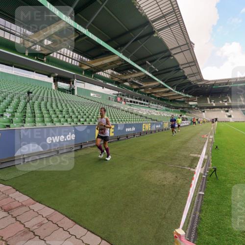 13.09.2026 - 21. swb-Marathon Bremen Michael Burmester http://msf.ph/oto/10302903 13.09.2026 12:40:44 Laufen im Stadion 126, 371, 453, 603, 640, 650, 671, 735, 744, 807, 862, 912, 957, 1136, 1336, 1379, 1381, 1508, 1540, 1571, 1614, 1797, 1852, 1860, 1901, 1930, 1950, 2049, 2099, 2986, 3744, 4381, 4399, 4795, 4936, 6201, 6630, 7118, 7671, 8065, 9065, 9329, 9630, 10034, 13080, 13224, 365, 466, 658, 895, 1090, 1118, 1288, 1385, 1485, 1583, 1604, 1754, 2073, 2585, 2670, 3617, 7244, 7768, 8075, 8729 meine-sportfotos.de