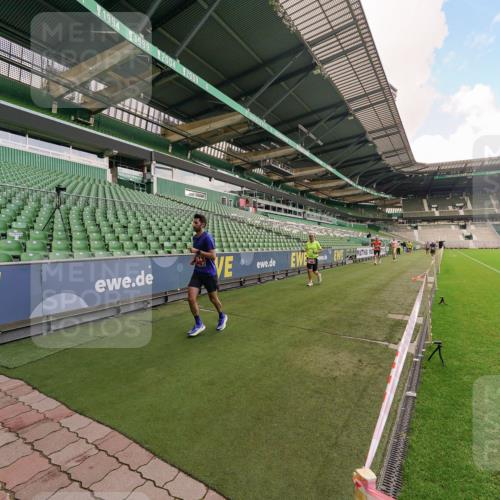 13.09.2026 - 21. swb-Marathon Bremen Michael Burmester http://msf.ph/oto/10302908 13.09.2026 12:40:47 Laufen im Stadion 126, 371, 453, 603, 640, 650, 671, 735, 744, 807, 862, 912, 957, 1136, 1336, 1379, 1381, 1411, 1508, 1540, 1571, 1614, 1797, 1852, 1860, 1901, 1930, 1950, 2099, 2986, 3744, 4381, 4399, 4795, 4936, 6198, 6201, 6630, 7118, 7671, 8065, 9065, 9329, 9630, 10034, 13080, 13224, 346, 365, 466, 658, 895, 1090, 1118, 1288, 1385, 1485, 1583, 1604, 1754, 2073, 2585, 2670, 3617, 7244, 7650, 7768, 8075, 8729 meine-sportfotos.de