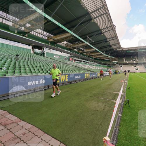 13.09.2026 - 21. swb-Marathon Bremen Michael Burmester http://msf.ph/oto/10302913 13.09.2026 12:40:50 Laufen im Stadion 126, 371, 453, 603, 640, 650, 671, 735, 744, 807, 862, 912, 957, 1136, 1336, 1379, 1381, 1411, 1508, 1540, 1571, 1614, 1797, 1852, 1860, 1901, 1930, 1950, 2099, 2986, 3744, 4381, 4399, 4795, 4936, 6198, 6201, 6630, 7118, 7671, 8065, 9065, 9329, 9630, 10034, 13080, 13224, 346, 365, 466, 658, 895, 1090, 1118, 1288, 1385, 1485, 1583, 1604, 1754, 2073, 2141, 2585, 2670, 3617, 7244, 7650, 7768, 8729 meine-sportfotos.de