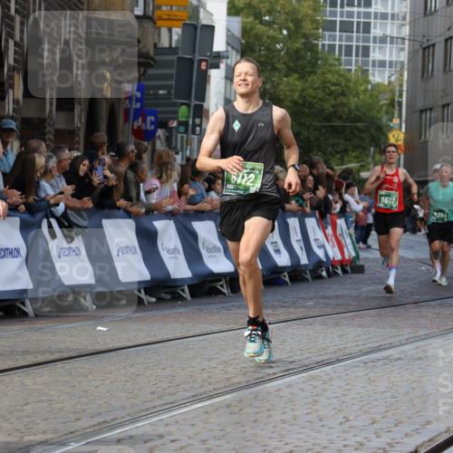 13.09.2026 - 21. swb-Marathon Bremen Strokosch-Dieckow http://msf.ph/oto/10302917 13.09.2026 12:54:03 Ziel 272, 1089, 1168, 1606, 3606, 13212, 1256, 1629, 6112, 9399, 9617 meine-sportfotos.de