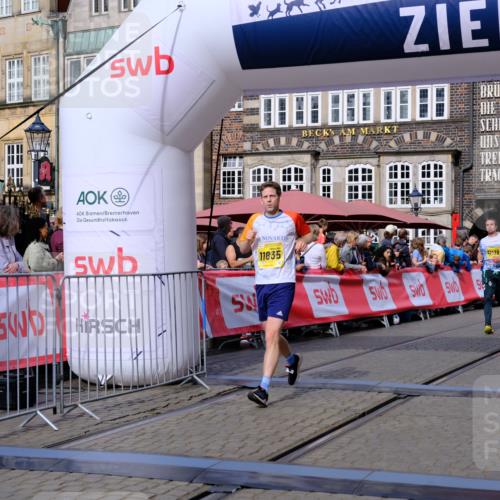 13.09.2026 - 21. swb-Marathon Bremen Tim E. http://msf.ph/oto/10302919 13.09.2026 10:45:40 Ziel 10143, 10318, 10352, 10398, 10536, 10866, 11020, 11088, 11209, 11232, 11396, 11478, 11695, 11749, 11835, 12054, 12475, 12534 meine-sportfotos.de