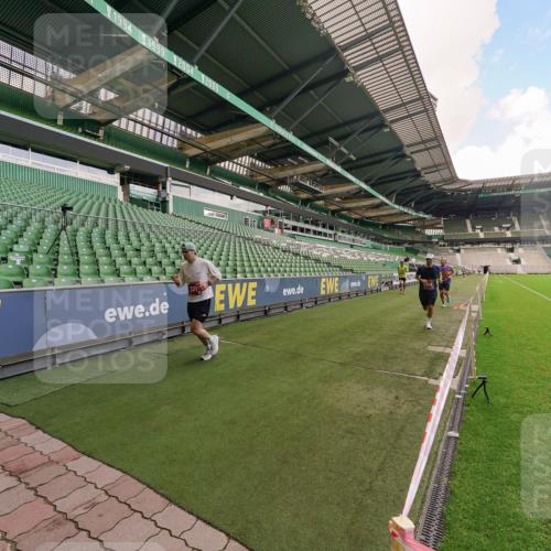 13.09.2026 - 21. swb-Marathon Bremen Michael Burmester http://msf.ph/oto/10302922 13.09.2026 12:40:56 Laufen im Stadion 126, 371, 453, 603, 640, 650, 671, 735, 744, 862, 912, 957, 1136, 1336, 1379, 1381, 1411, 1508, 1540, 1571, 1614, 1797, 1822, 1852, 1860, 1901, 1930, 1950, 2986, 3624, 3744, 4381, 4399, 4795, 4936, 6198, 6201, 6264, 6630, 7118, 7671, 8065, 9065, 9329, 9630, 10034, 13080, 13224, 346, 365, 466, 658, 895, 1090, 1118, 1288, 1385, 1485, 1583, 1604, 1754, 2073, 2141, 2352, 2585, 2670, 3606, 3617, 6112, 7244, 7650, 7768, 8729 meine-sportfotos.de