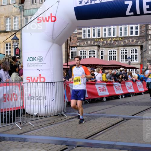 13.09.2026 - 21. swb-Marathon Bremen Tim E. http://msf.ph/oto/10302924 13.09.2026 10:45:40 Ziel 10143, 10318, 10352, 10398, 10536, 10866, 11020, 11088, 11209, 11232, 11396, 11478, 11695, 11749, 11835, 12054, 12475, 12534 meine-sportfotos.de