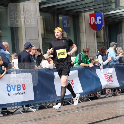 13.09.2026 - 21. swb-Marathon Bremen Strokosch-Dieckow http://msf.ph/oto/10302964 13.09.2026 10:51:02 Ziel 10334, 10381, 10471, 10515, 10544, 10763, 10808, 10825, 10862, 10887, 10984, 11145, 11503, 11537, 11801, 11973, 12051, 12133, 12424, 12548, 12552, 13631, 10200, 10267, 10537, 10764, 11076, 11087, 11170, 11339, 11625, 11626, 11753, 11961, 12004, 12070, 12179, 12303, 12351, 12407, 12488, 12560 meine-sportfotos.de