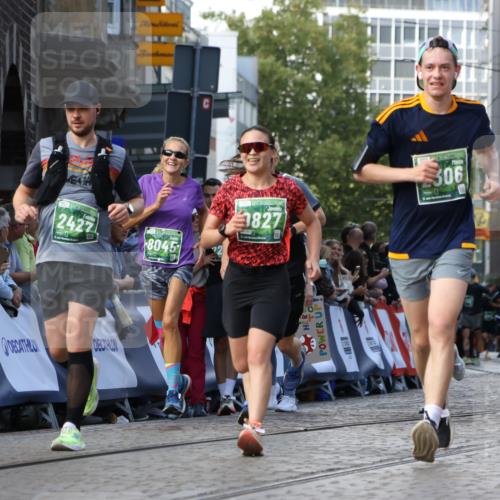 13.09.2026 - 21. swb-Marathon Bremen Strokosch-Dieckow http://msf.ph/oto/10302988 13.09.2026 13:23:11 Ziel 913, 1963, 2040, 2771, 2806, 3145, 3560, 6707, 6737, 6792, 7909, 8377, 8551, 8646, 8671, 8672, 9090, 9510, 2306, 2427, 2899, 3531, 3861, 5820, 5821, 6923, 8045, 8863, 9436, 9827, 10127 meine-sportfotos.de
