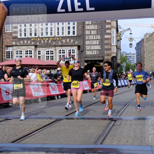 13.09.2026 - 21. swb-Marathon Bremen Tim E. http://msf.ph/oto/10302989 13.09.2026 10:45:46 Ziel 10318, 10352, 10398, 10536, 10583, 11088, 11209, 11232, 11478, 11749, 11835, 12054, 12290, 12355, 12475, 12534, 13628 meine-sportfotos.de