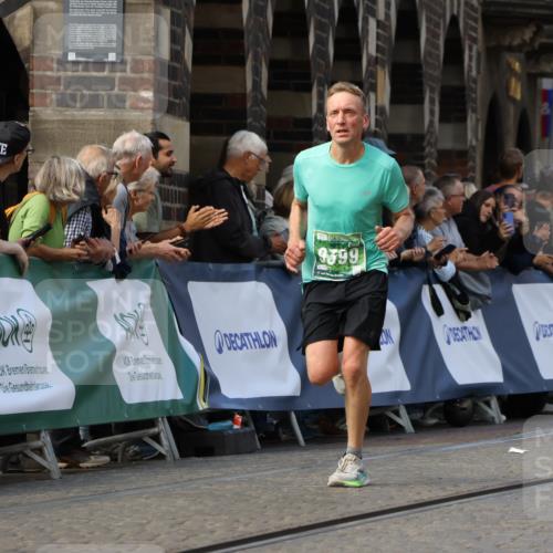 13.09.2026 - 21. swb-Marathon Bremen Strokosch-Dieckow http://msf.ph/oto/10303009 13.09.2026 12:54:08 Ziel 272, 1606, 5160, 13212, 1256, 1629, 9399 meine-sportfotos.de