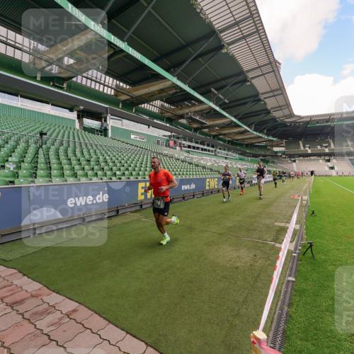 13.09.2026 - 21. swb-Marathon Bremen Michael Burmester http://msf.ph/oto/10303026 13.09.2026 12:42:34 Laufen im Stadion 439, 749, 1009, 1223, 1224, 1411, 1562, 1619, 1667, 1712, 1745, 1797, 1822, 1850, 1862, 1879, 1921, 2094, 2207, 2651, 2683, 2986, 3251, 3368, 3584, 3624, 3688, 4096, 4399, 4795, 4847, 5316, 5663, 5672, 5828, 6198, 6264, 6359, 6929, 6991, 7141, 8065, 8311, 8383, 8394, 8689, 8749, 8994, 9065, 9120, 9200, 9533, 9849, 277, 346, 453, 807, 895, 901, 1118, 1248, 1320, 1323, 1472, 1576, 1587, 1717, 1751, 1911, 2141, 2352, 2670, 3080, 3606, 5160, 5163, 5912, 6112, 7650 meine-sportfotos.de