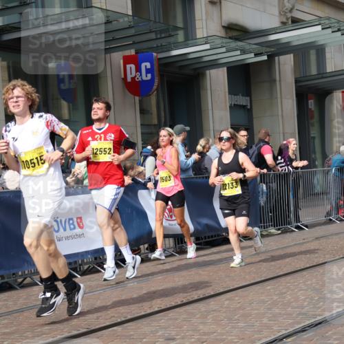 13.09.2026 - 21. swb-Marathon Bremen Strokosch-Dieckow http://msf.ph/oto/10303040 13.09.2026 10:51:07 Ziel 10334, 10381, 10471, 10515, 10544, 10763, 10825, 10862, 10887, 10984, 11145, 11503, 11787, 11801, 11973, 12051, 12133, 12424, 12548, 12552, 13631, 10200, 10471, 10515, 10537, 10808, 11076, 11087, 11170, 11339, 11537, 11625, 11626, 11801, 11961, 12004, 12070, 12179, 12303, 12351, 12407, 12560 meine-sportfotos.de