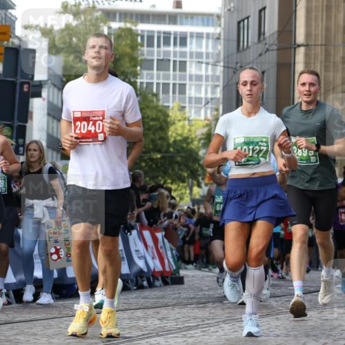 13.09.2026 - 21. swb-Marathon Bremen Strokosch-Dieckow http://msf.ph/oto/10303046 13.09.2026 13:23:14 Ziel 913, 1935, 1963, 2040, 2806, 2914, 3098, 3145, 3233, 3560, 6707, 6737, 6792, 7909, 8377, 8551, 8646, 8671, 8672, 8819, 8820, 9921, 2371, 2427, 2899, 3173, 3531, 3861, 5820, 5821, 6923, 8045, 8863, 9088, 9196, 9436, 10127 meine-sportfotos.de