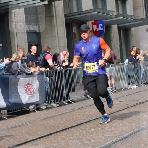 13.09.2026 - 21. swb-Marathon Bremen Strokosch-Dieckow http://msf.ph/oto/10303064 13.09.2026 10:51:08 Ziel 10334, 10381, 10544, 10763, 10825, 10862, 10887, 10984, 11145, 11503, 11787, 11973, 12051, 12133, 12424, 12548, 12552, 13631, 10200, 10471, 10515, 10537, 10808, 11076, 11087, 11170, 11339, 11537, 11625, 11626, 11801, 11961, 12004, 12179, 12303, 12351, 12407, 12552, 12560 meine-sportfotos.de