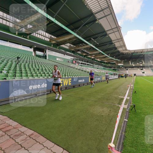 13.09.2026 - 21. swb-Marathon Bremen Michael Burmester http://msf.ph/oto/10303074 13.09.2026 12:42:55 Laufen im Stadion 439, 749, 819, 1009, 1223, 1224, 1411, 1562, 1619, 1667, 1712, 1745, 1822, 1850, 1862, 1879, 1921, 2094, 2207, 2651, 2683, 3251, 3368, 3500, 3584, 3624, 3688, 4096, 4847, 5199, 5316, 5601, 5663, 5672, 5828, 6198, 6264, 6359, 6579, 6929, 6991, 7141, 7170, 7841, 7950, 8311, 8383, 8394, 8689, 8749, 8850, 8994, 9120, 9153, 9200, 9233, 9533, 9849, 277, 453, 807, 901, 1248, 1320, 1323, 1472, 1576, 1587, 1717, 1751, 1911, 2352, 3080, 3606, 5160, 5163, 5912, 6112 meine-sportfotos.de