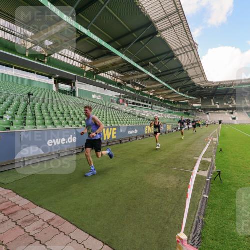 13.09.2026 - 21. swb-Marathon Bremen Michael Burmester http://msf.ph/oto/10303091 13.09.2026 12:43:08 Laufen im Stadion 439, 749, 819, 1009, 1223, 1224, 1372, 1562, 1619, 1667, 1712, 1745, 1850, 1862, 1879, 1921, 2094, 2207, 2651, 2683, 3251, 3368, 3500, 3584, 3688, 4096, 4847, 4904, 5143, 5199, 5316, 5601, 5663, 5672, 5776, 5828, 6359, 6579, 6929, 6991, 7141, 7170, 7841, 7950, 8311, 8383, 8394, 8689, 8749, 8850, 8994, 9120, 9153, 9200, 9233, 9533, 9849, 277, 453, 807, 862, 901, 1248, 1320, 1323, 1472, 1576, 1587, 1717, 1751, 5160, 5163, 5912 meine-sportfotos.de