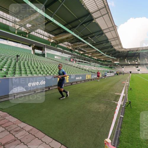 13.09.2026 - 21. swb-Marathon Bremen Michael Burmester http://msf.ph/oto/10303171 13.09.2026 12:44:33 Laufen im Stadion 280, 339, 493, 508, 623, 678, 681, 715, 819, 969, 1264, 1301, 1335, 1372, 1498, 1696, 1770, 1921, 1937, 1975, 2020, 2098, 2683, 3092, 3271, 3500, 3609, 3688, 4118, 4328, 4739, 4904, 5092, 5143, 5199, 5369, 5601, 5776, 5996, 6359, 6579, 6973, 7015, 7170, 7206, 7265, 7715, 7841, 7950, 8028, 8689, 8850, 9129, 9137, 9153, 9200, 9233, 9583, 9642, 9849, 13063, 13168, 13237, 126, 371, 453, 603, 640, 650, 671, 735, 744, 862, 912, 957, 1136, 1336, 1411, 1667, 1822, 1850 meine-sportfotos.de