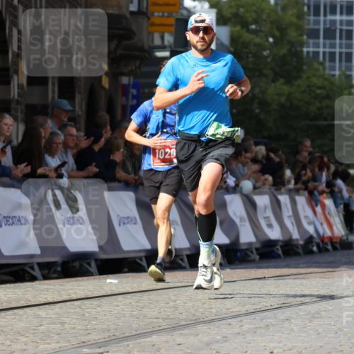 13.09.2026 - 21. swb-Marathon Bremen Strokosch-Dieckow http://msf.ph/oto/10303213 13.09.2026 12:54:57 Ziel 1020, 13085 meine-sportfotos.de