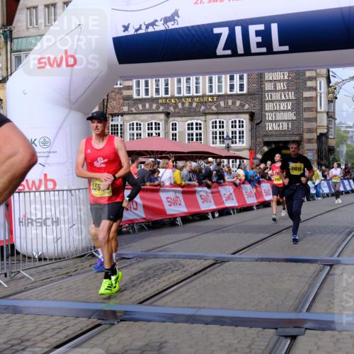 13.09.2026 - 21. swb-Marathon Bremen Tim E. http://msf.ph/oto/10303217 13.09.2026 10:46:02 Ziel 10464, 10541, 10583, 10987, 11015, 11063, 11279, 11559, 11762, 11845, 12033, 12069, 12087, 12290, 13532, 13595, 13628 meine-sportfotos.de