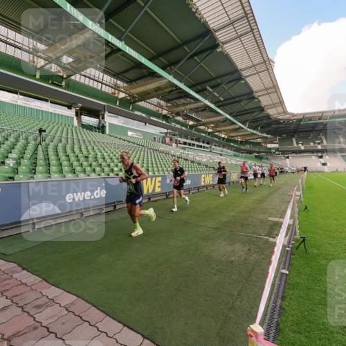 13.09.2026 - 21. swb-Marathon Bremen Michael Burmester http://msf.ph/oto/10303238 13.09.2026 12:45:26 Laufen im Stadion 195, 280, 339, 474, 493, 508, 567, 623, 678, 681, 697, 715, 788, 1017, 1034, 1181, 1241, 1264, 1277, 1301, 1335, 1498, 1696, 1770, 1863, 1937, 1975, 2020, 2084, 2098, 2297, 2889, 3092, 3271, 3609, 4110, 4118, 4157, 4328, 5092, 5719, 5996, 6918, 6973, 7015, 7206, 7265, 7336, 7478, 7715, 8028, 8054, 8096, 8319, 8325, 8331, 8670, 8756, 8936, 9070, 9129, 9137, 9273, 9306, 9495, 9583, 9642, 13063, 13168, 13237, 371, 439, 650, 744, 957, 1336, 1411, 1667, 1822, 1850 meine-sportfotos.de