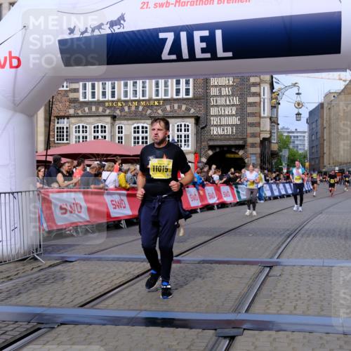 13.09.2026 - 21. swb-Marathon Bremen Tim E. http://msf.ph/oto/10303258 13.09.2026 10:46:04 Ziel 10436, 10464, 10541, 10583, 10987, 11015, 11063, 11279, 11559, 11762, 11845, 12033, 12069, 12087, 13532, 13595, 13628 meine-sportfotos.de