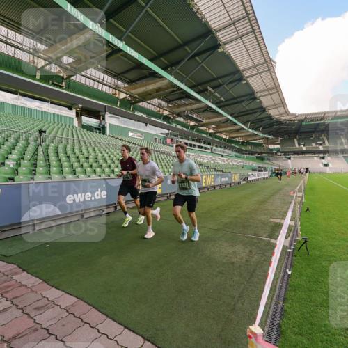 13.09.2026 - 21. swb-Marathon Bremen Michael Burmester http://msf.ph/oto/10303265 13.09.2026 12:45:36 Laufen im Stadion 195, 280, 339, 474, 493, 508, 567, 678, 681, 697, 715, 788, 1017, 1034, 1181, 1241, 1264, 1277, 1301, 1335, 1696, 1863, 1937, 1975, 2020, 2084, 2297, 2889, 3092, 3271, 3609, 4110, 4118, 4157, 4328, 5092, 5238, 5674, 5719, 5996, 6918, 6973, 7015, 7206, 7265, 7336, 7478, 7715, 8028, 8054, 8096, 8319, 8325, 8331, 8670, 8701, 8756, 8936, 9070, 9129, 9137, 9273, 9306, 9495, 9583, 9642, 13063, 13168, 13237, 439, 957, 1411, 1667, 1822, 1850 meine-sportfotos.de