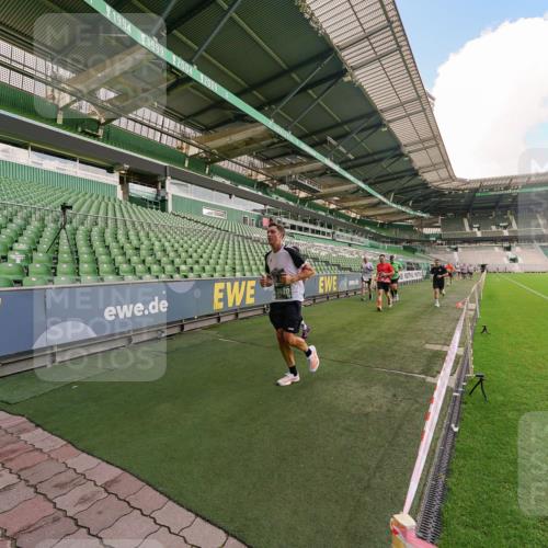 13.09.2026 - 21. swb-Marathon Bremen Michael Burmester http://msf.ph/oto/10303275 13.09.2026 12:45:48 Laufen im Stadion 195, 280, 339, 474, 493, 508, 538, 567, 604, 697, 715, 788, 1017, 1034, 1181, 1241, 1264, 1277, 1301, 1335, 1696, 1863, 1937, 1975, 2020, 2084, 2087, 2297, 2809, 2889, 3092, 3271, 3609, 4110, 4118, 4157, 4328, 5024, 5092, 5238, 5283, 5674, 5719, 5996, 6918, 7206, 7265, 7336, 7478, 7715, 8054, 8096, 8319, 8325, 8331, 8670, 8701, 8756, 8936, 9070, 9129, 9273, 9306, 9495, 9583, 9642, 13034, 13168, 439, 1411, 1667, 1822, 1850 meine-sportfotos.de
