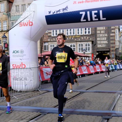 13.09.2026 - 21. swb-Marathon Bremen Tim E. http://msf.ph/oto/10303277 13.09.2026 10:46:04 Ziel 10436, 10464, 10541, 10583, 10987, 11015, 11063, 11279, 11559, 11762, 11845, 12033, 12069, 12087, 13532, 13595, 13628 meine-sportfotos.de