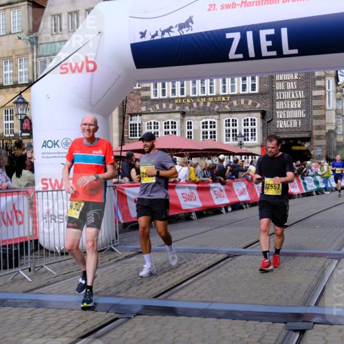 13.09.2026 - 21. swb-Marathon Bremen Tim E. http://msf.ph/oto/10303334 13.09.2026 10:46:13 Ziel 10436, 11015, 11279, 11762, 11956, 12033, 12069, 12556, 12557, 13529, 13595, 13612 meine-sportfotos.de