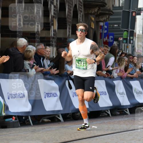 13.09.2026 - 21. swb-Marathon Bremen Strokosch-Dieckow http://msf.ph/oto/10303347 13.09.2026 12:55:31 Ziel 3744, 1724, 4381, 9630 meine-sportfotos.de