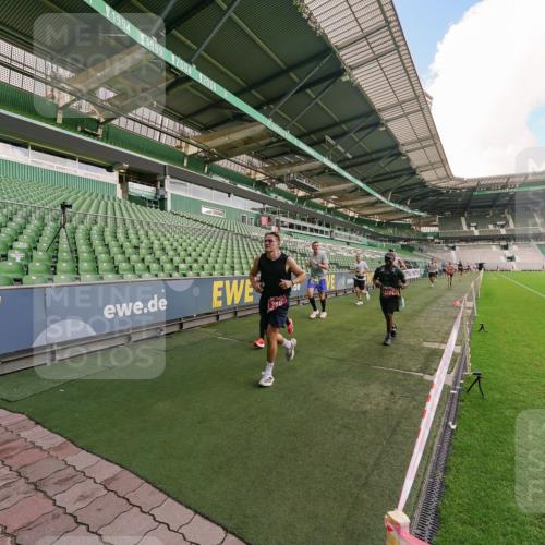 13.09.2026 - 21. swb-Marathon Bremen Michael Burmester http://msf.ph/oto/10303352 13.09.2026 12:46:34 Laufen im Stadion 195, 280, 474, 508, 538, 567, 604, 697, 788, 868, 1017, 1034, 1181, 1241, 1277, 1554, 1863, 2020, 2021, 2084, 2087, 2297, 2538, 2646, 2809, 2889, 3118, 3196, 3271, 3284, 3424, 3520, 4025, 4110, 4157, 4236, 4239, 4729, 4777, 4808, 5024, 5092, 5238, 5283, 5674, 5719, 5725, 5976, 6053, 6686, 6815, 6918, 7102, 7336, 7478, 7814, 7871, 8054, 8060, 8096, 8319, 8325, 8331, 8334, 8670, 8701, 8756, 8936, 8983, 9061, 9070, 9129, 9273, 9306, 9495, 9544, 9642, 9813, 9918, 13034, 439 meine-sportfotos.de