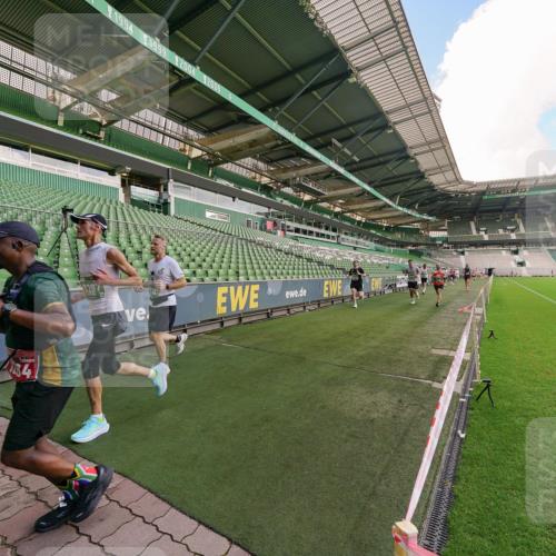 13.09.2026 - 21. swb-Marathon Bremen Michael Burmester http://msf.ph/oto/10303364 13.09.2026 12:46:36 Laufen im Stadion 195, 474, 508, 538, 567, 604, 621, 697, 788, 868, 1017, 1034, 1181, 1241, 1277, 1554, 1863, 2020, 2021, 2084, 2087, 2297, 2538, 2646, 2809, 2889, 3118, 3196, 3271, 3284, 3297, 3424, 3520, 4025, 4110, 4157, 4236, 4239, 4729, 4777, 4808, 5024, 5092, 5238, 5283, 5674, 5719, 5725, 5976, 6053, 6686, 6815, 6918, 7102, 7336, 7478, 7814, 7871, 8054, 8060, 8096, 8319, 8325, 8331, 8334, 8670, 8701, 8756, 8936, 8983, 9061, 9070, 9129, 9273, 9306, 9495, 9544, 9642, 9813, 9918, 13034, 439 meine-sportfotos.de