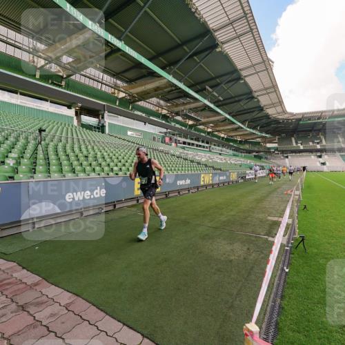 13.09.2026 - 21. swb-Marathon Bremen Michael Burmester http://msf.ph/oto/10303393 13.09.2026 12:46:51 Laufen im Stadion 195, 474, 538, 567, 604, 621, 697, 868, 1017, 1034, 1181, 1241, 1277, 1554, 1863, 2021, 2084, 2087, 2266, 2297, 2538, 2646, 2809, 2889, 3118, 3196, 3284, 3297, 3424, 3520, 4025, 4110, 4157, 4236, 4239, 4614, 4729, 4777, 4808, 4992, 5024, 5238, 5283, 5674, 5719, 5725, 5803, 5976, 6053, 6686, 6708, 6784, 6815, 6918, 7102, 7336, 7538, 7814, 7871, 8060, 8319, 8325, 8331, 8334, 8621, 8670, 8701, 8756, 8936, 8983, 9061, 9273, 9495, 9544, 9689, 9813, 9918, 13034, 439 meine-sportfotos.de