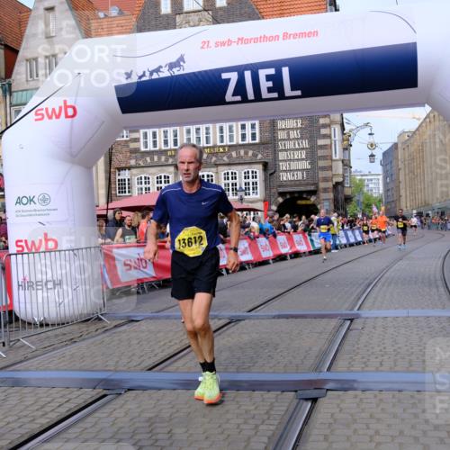 13.09.2026 - 21. swb-Marathon Bremen Tim E. http://msf.ph/oto/10303409 13.09.2026 10:46:20 Ziel 10436, 10447, 10992, 11925, 11956, 12069, 12556, 12557, 13529, 13609, 13612, 13640 meine-sportfotos.de