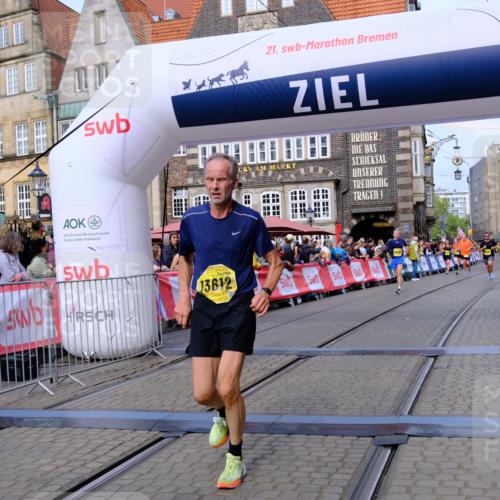 13.09.2026 - 21. swb-Marathon Bremen Tim E. http://msf.ph/oto/10303414 13.09.2026 10:46:20 Ziel 10436, 10447, 10992, 11925, 11956, 12069, 12556, 12557, 13529, 13609, 13612, 13640 meine-sportfotos.de