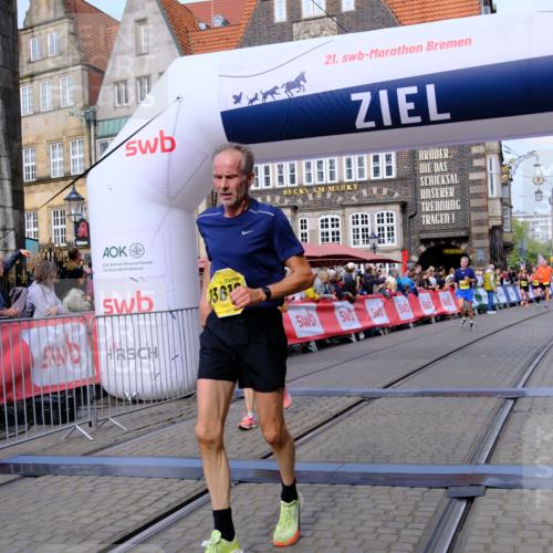 13.09.2026 - 21. swb-Marathon Bremen Tim E. http://msf.ph/oto/10303421 13.09.2026 10:46:20 Ziel 10436, 10447, 10992, 11925, 11956, 12069, 12556, 12557, 13529, 13609, 13612, 13640 meine-sportfotos.de