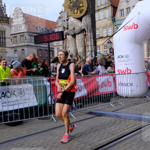 13.09.2026 - 21. swb-Marathon Bremen Tim E. http://msf.ph/oto/10303431 13.09.2026 10:46:23 Ziel 10436, 10447, 10992, 11925, 11956, 12556, 12557, 13529, 13609, 13612, 13640 meine-sportfotos.de