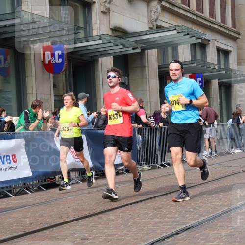 13.09.2026 - 21. swb-Marathon Bremen Strokosch-Dieckow http://msf.ph/oto/10303435 13.09.2026 10:51:25 Ziel 10162, 10183, 10281, 10334, 10348, 10467, 10641, 11145, 11273, 11542, 11685, 11733, 11777, 11784, 11787, 11962, 12329, 12349, 13631, 10381, 10471, 10515, 10544, 10763, 10808, 10825, 10862, 10887, 10984, 11503, 11537, 11801, 11973, 12051, 12133, 12424, 12548, 12552, 13631 meine-sportfotos.de