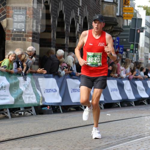 13.09.2026 - 21. swb-Marathon Bremen Strokosch-Dieckow http://msf.ph/oto/10303445 13.09.2026 12:55:35 Ziel 3744, 1724, 2072, 5163, 9630, 10034 meine-sportfotos.de
