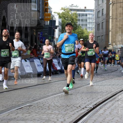 13.09.2026 - 21. swb-Marathon Bremen Strokosch-Dieckow http://msf.ph/oto/10303457 13.09.2026 13:23:48 Ziel 135, 672, 2371, 2409, 2490, 2627, 2899, 3078, 3138, 3173, 3531, 3856, 3861, 3939, 5820, 5821, 5908, 6843, 6848, 6923, 8560, 8863, 9088, 9196, 9436, 342, 2210, 2370, 2517, 3044, 4671, 5104, 5146, 5397, 5623, 6772, 7094, 7105, 7357, 7475, 7761, 8051, 8052, 10059, 10115, 13007, 13197 meine-sportfotos.de
