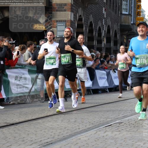 13.09.2026 - 21. swb-Marathon Bremen Strokosch-Dieckow http://msf.ph/oto/10303478 13.09.2026 13:23:49 Ziel 135, 672, 2371, 2409, 2490, 2627, 2899, 3078, 3138, 3173, 3531, 3856, 3861, 3939, 5820, 5821, 5908, 6843, 6848, 6923, 8560, 8863, 9088, 9196, 9436, 342, 2210, 2370, 2517, 2967, 3044, 4671, 5104, 5146, 5397, 5623, 6772, 7094, 7105, 7357, 7475, 7761, 8051, 8052, 8179, 10059, 10115, 13007, 13197 meine-sportfotos.de