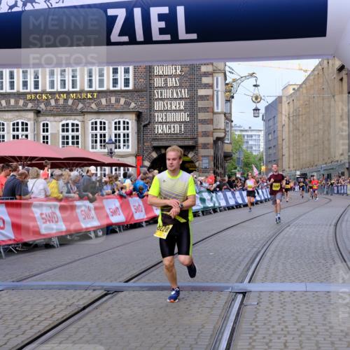 13.09.2026 - 21. swb-Marathon Bremen Tim E. http://msf.ph/oto/10303534 13.09.2026 10:46:38 Ziel 10228, 11287, 11356, 11706, 11925, 11926, 13609, 13640 meine-sportfotos.de