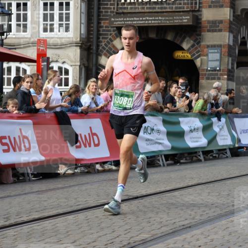 13.09.2026 - 21. swb-Marathon Bremen Strokosch-Dieckow http://msf.ph/oto/10303539 13.09.2026 12:55:55 Ziel 299, 1724, 4381, 9630, 6630 meine-sportfotos.de