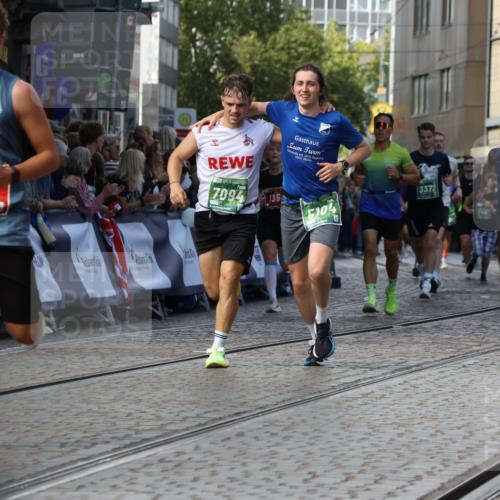 13.09.2026 - 21. swb-Marathon Bremen Strokosch-Dieckow http://msf.ph/oto/10303598 13.09.2026 13:23:56 Ziel 135, 672, 2371, 2409, 2485, 2490, 2560, 2627, 3078, 3138, 3173, 3642, 3856, 3861, 3939, 4601, 5231, 5908, 6157, 6843, 6848, 7216, 8095, 8290, 8560, 9088, 9196, 102, 776, 909, 1199, 2210, 2370, 2967, 3044, 3372, 5104, 5208, 5257, 5397, 5481, 5623, 6105, 6772, 7059, 7094, 8082, 8179, 9087, 13219 meine-sportfotos.de