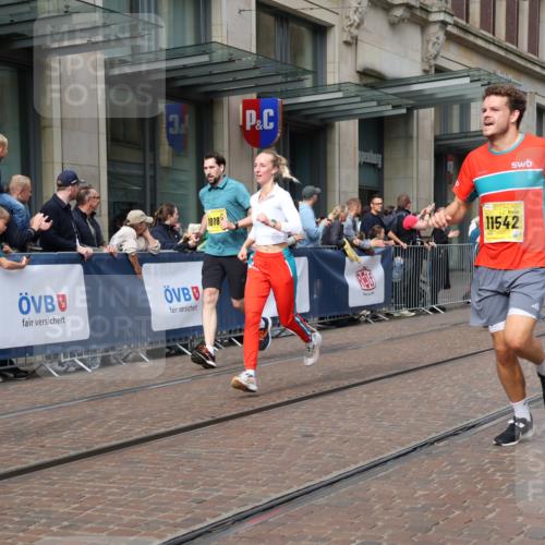 13.09.2026 - 21. swb-Marathon Bremen Strokosch-Dieckow http://msf.ph/oto/10303609 13.09.2026 10:51:43 Ziel 10183, 10218, 10588, 10641, 11277, 11285, 11376, 11487, 11555, 11685, 11777, 11784, 11869, 11877, 11962, 12349, 10162, 10281, 10334, 10348, 10467, 10544, 10763, 10825, 10862, 10984, 11145, 11273, 11542, 11733, 11787, 12329, 12424, 12548, 13631 meine-sportfotos.de