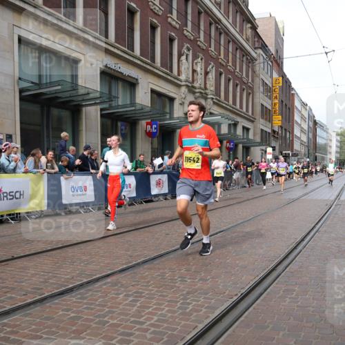 13.09.2026 - 21. swb-Marathon Bremen Strokosch-Dieckow http://msf.ph/oto/10303616 13.09.2026 10:51:44 Ziel 10183, 10218, 10588, 10641, 11277, 11285, 11376, 11487, 11555, 11685, 11777, 11784, 11869, 11877, 11962, 12349, 13578, 10162, 10183, 10281, 10334, 10348, 10467, 10544, 10641, 10763, 10825, 10862, 10984, 11145, 11273, 11542, 11733, 11777, 11787, 12329, 12424, 12548, 13631 meine-sportfotos.de
