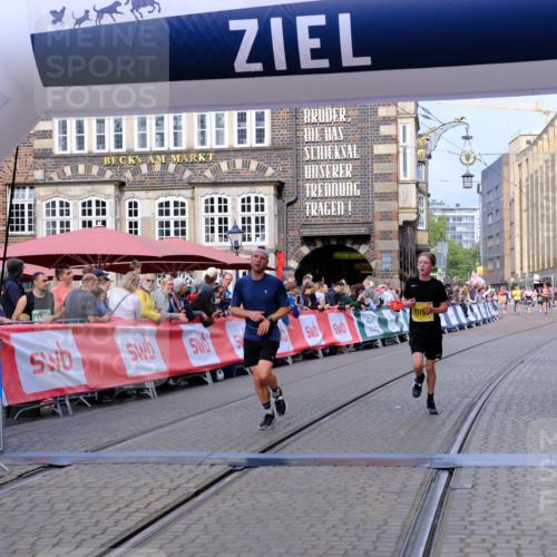 13.09.2026 - 21. swb-Marathon Bremen Tim E. http://msf.ph/oto/10303641 13.09.2026 10:46:52 Ziel 10590, 10897, 11110, 11155, 11287, 11356, 12035, 13511 meine-sportfotos.de